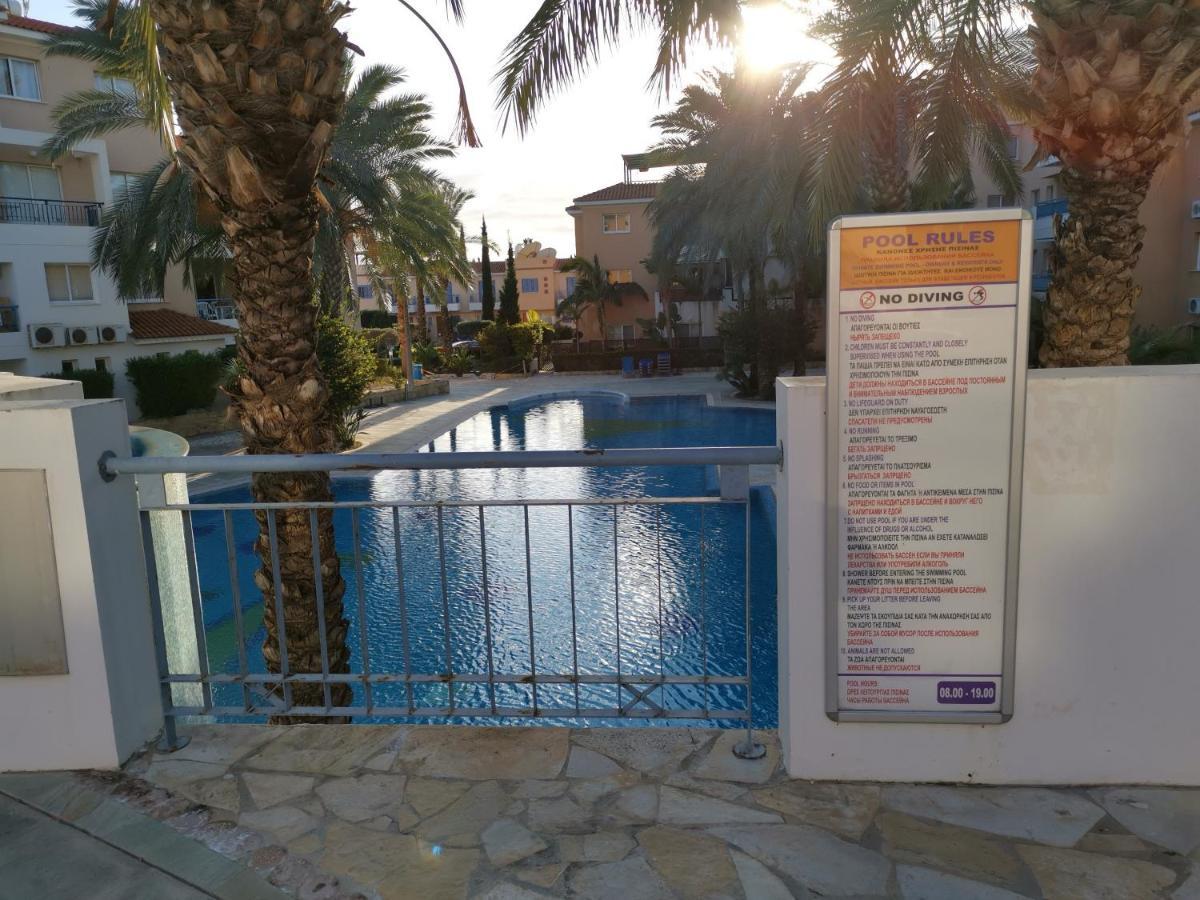 Iris Village, Near Kings Avenue Mall - By Imh Travel & Tours パ フォス エクステリア 写真